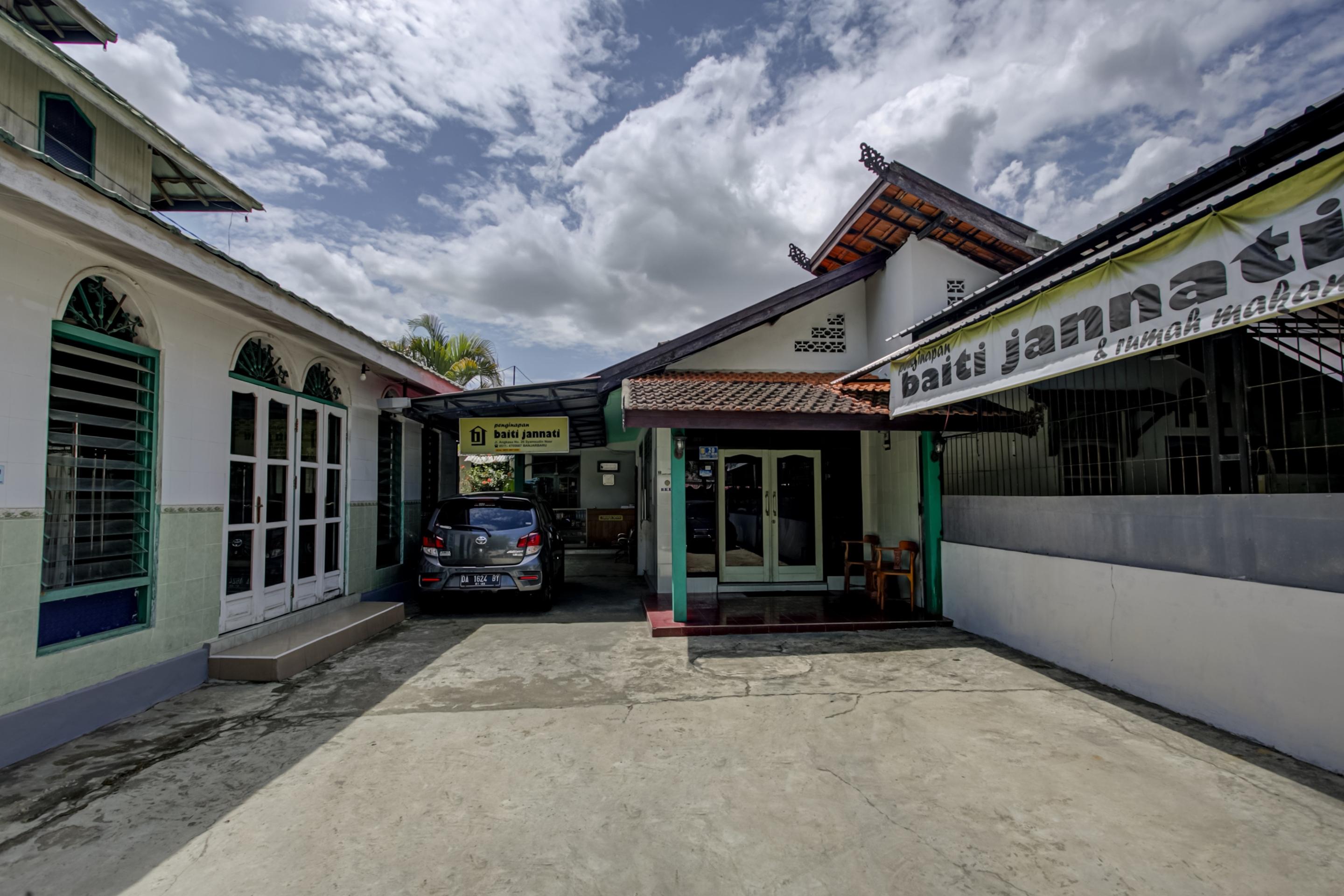 Oyo 3724 Baiti Jannati Syariah Hotel 2*